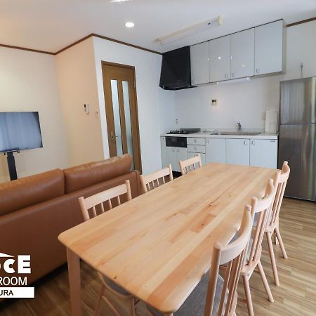 شقة Gloce 鎌倉 若宮大路house お部屋から江ノ電ビューを独り占め 鎌倉駅から徒歩3分 كاماكورا المظهر الخارجي الصورة